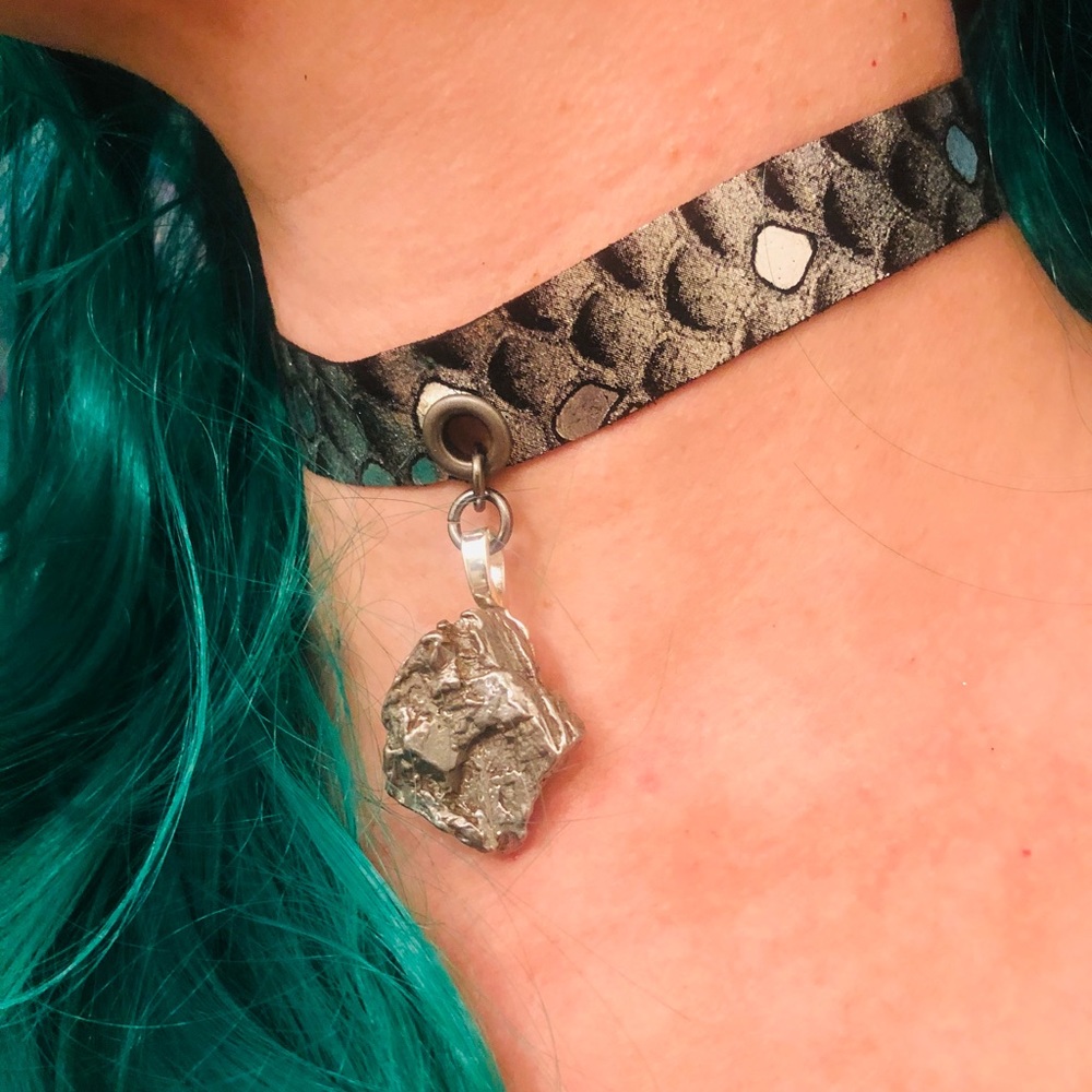 Leather meteorite choker
